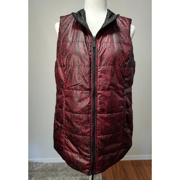 Zenergy by Chico's Burgundy Black Reversible Puffer Vest Size 1 (Med) Pockets - Picture 1 of 8